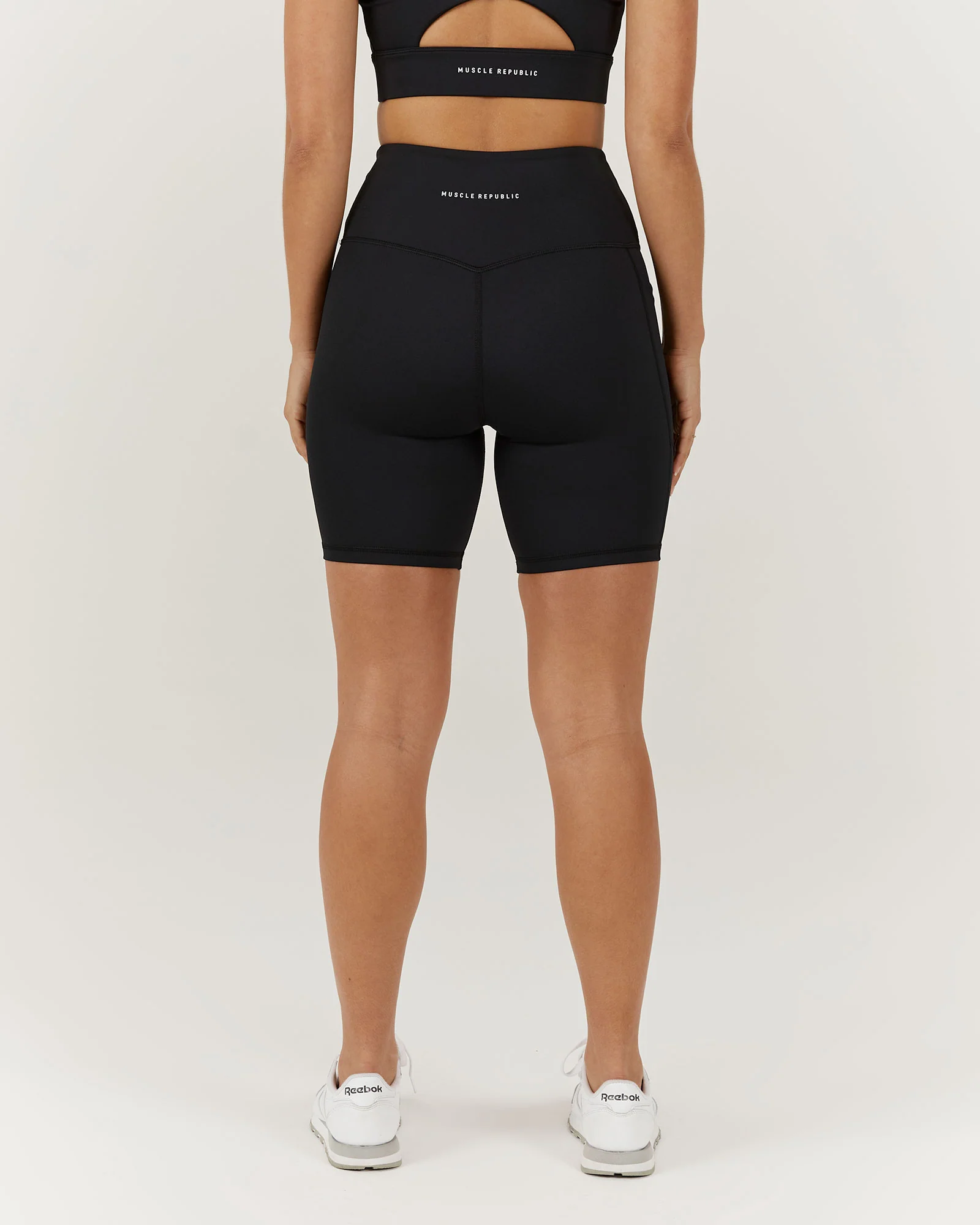 BIKER SHORTS - BLACK - Image 4