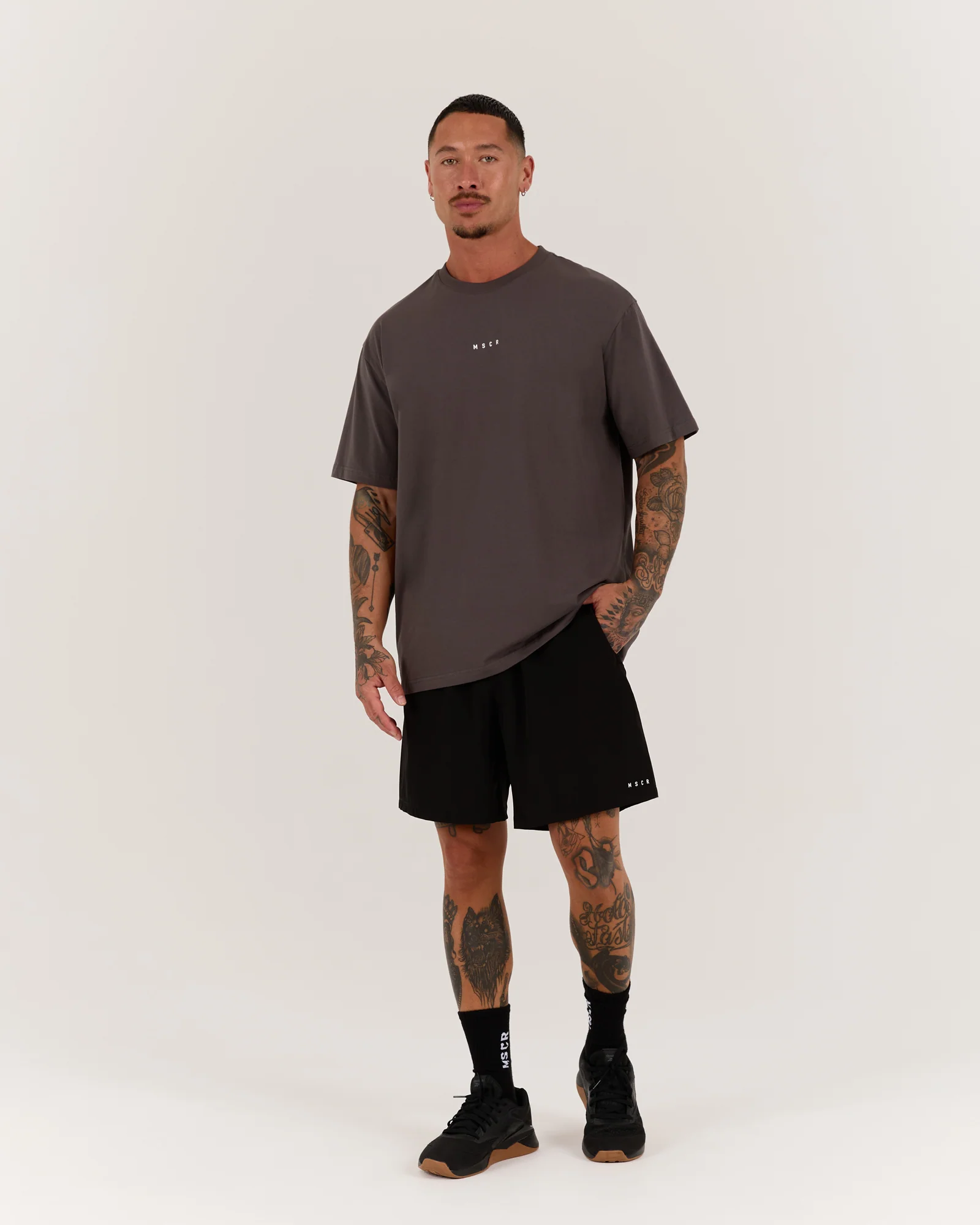 CLASSIC ICON TEE - CHAR - Image 6