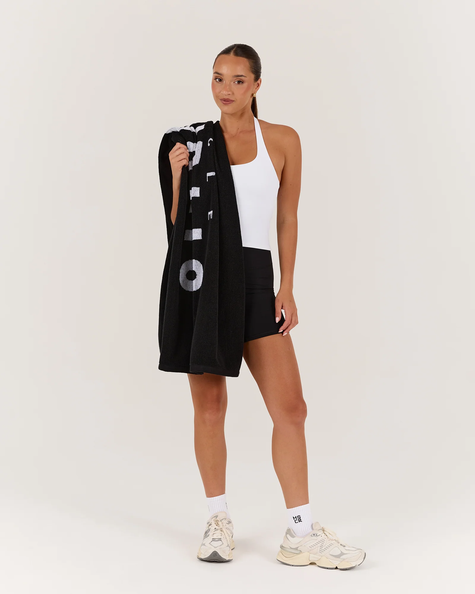 EVOLUTION BEACH TOWEL - BLACK - Image 3