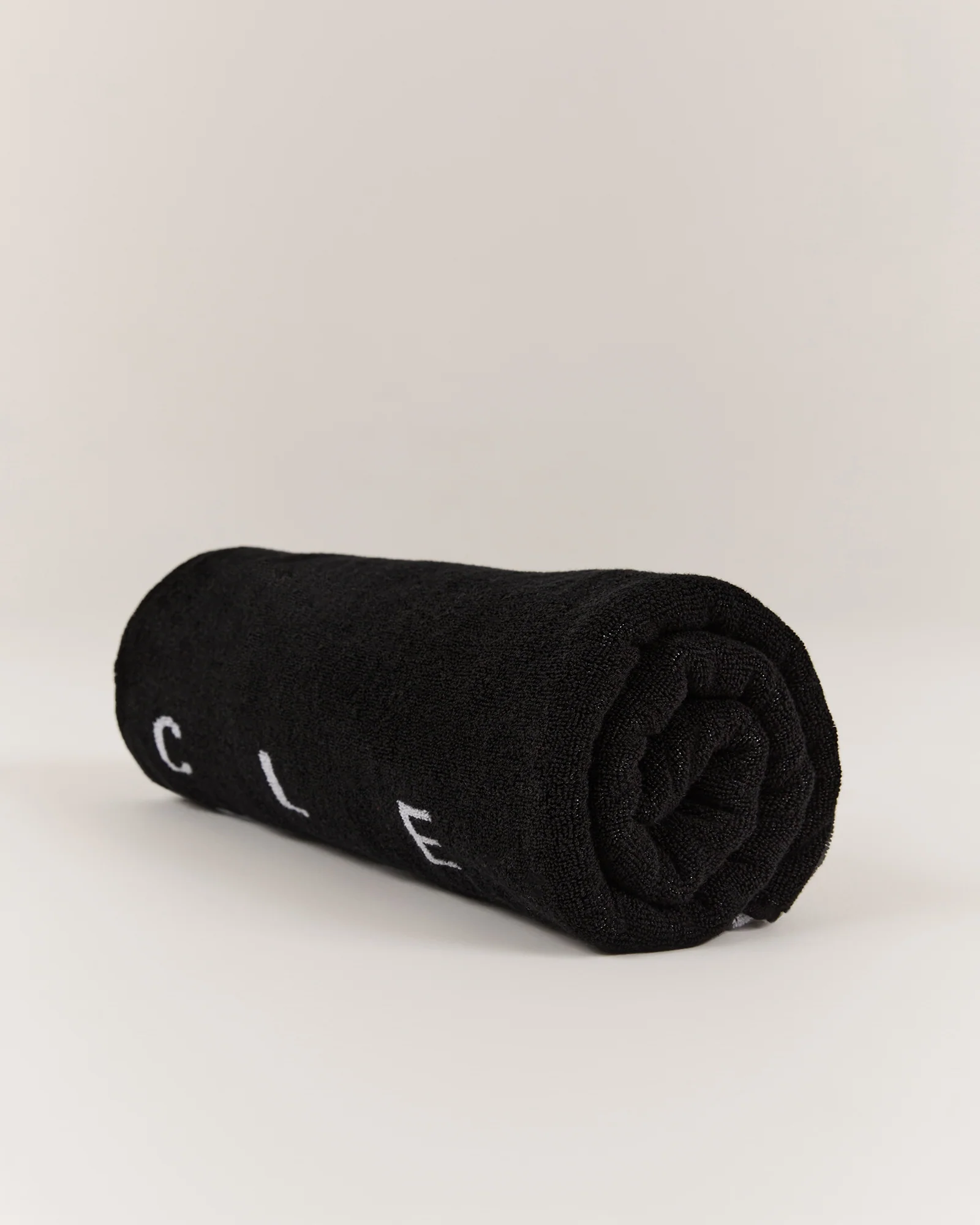 EVOLUTION BEACH TOWEL - BLACK - Image 4