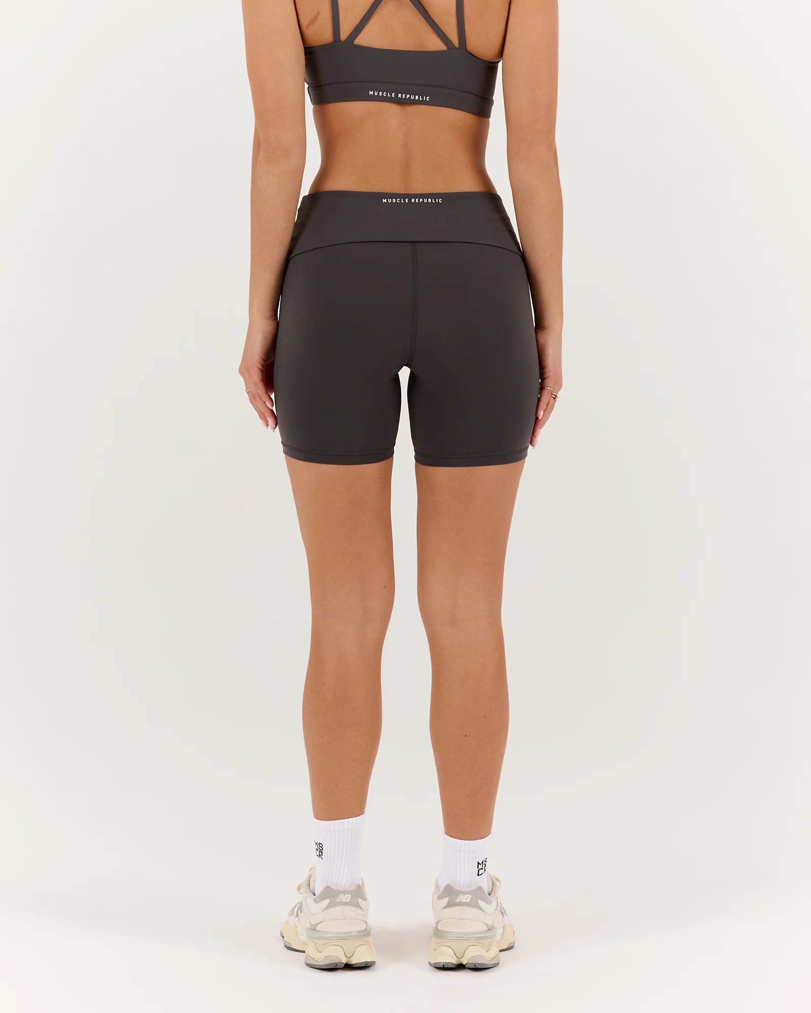 LUXE ALEXA FOLD OVER BIKER SHORTS - PEBBLE - Image 3