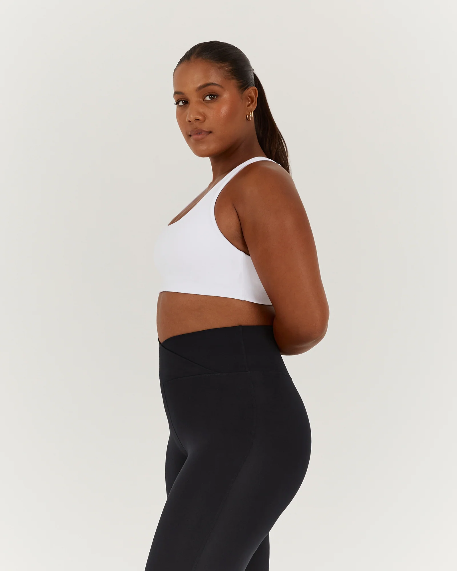 MOTION 360 CROSS BACK BRA - WHITE - Image 4