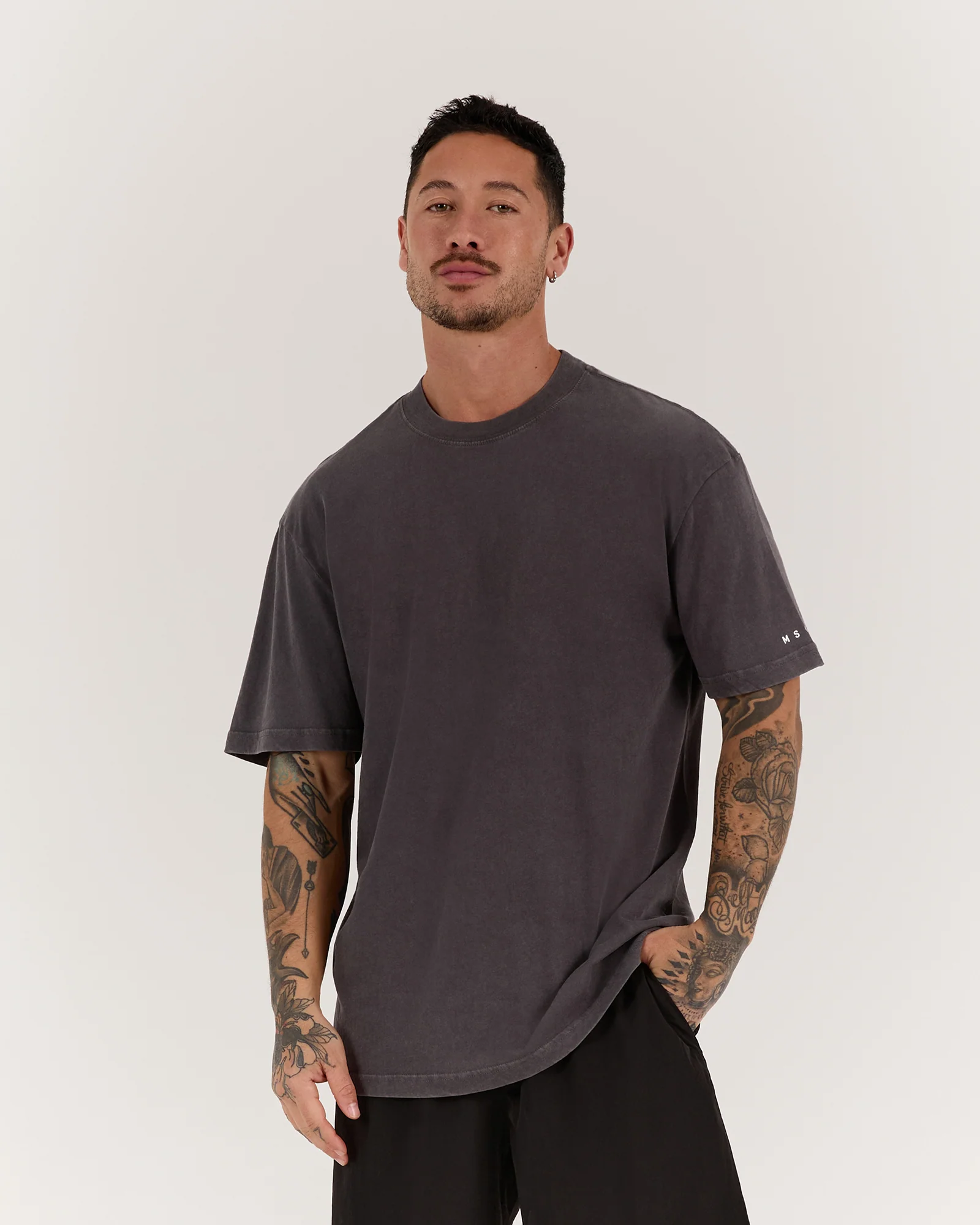 RETRO TEE - CHAR