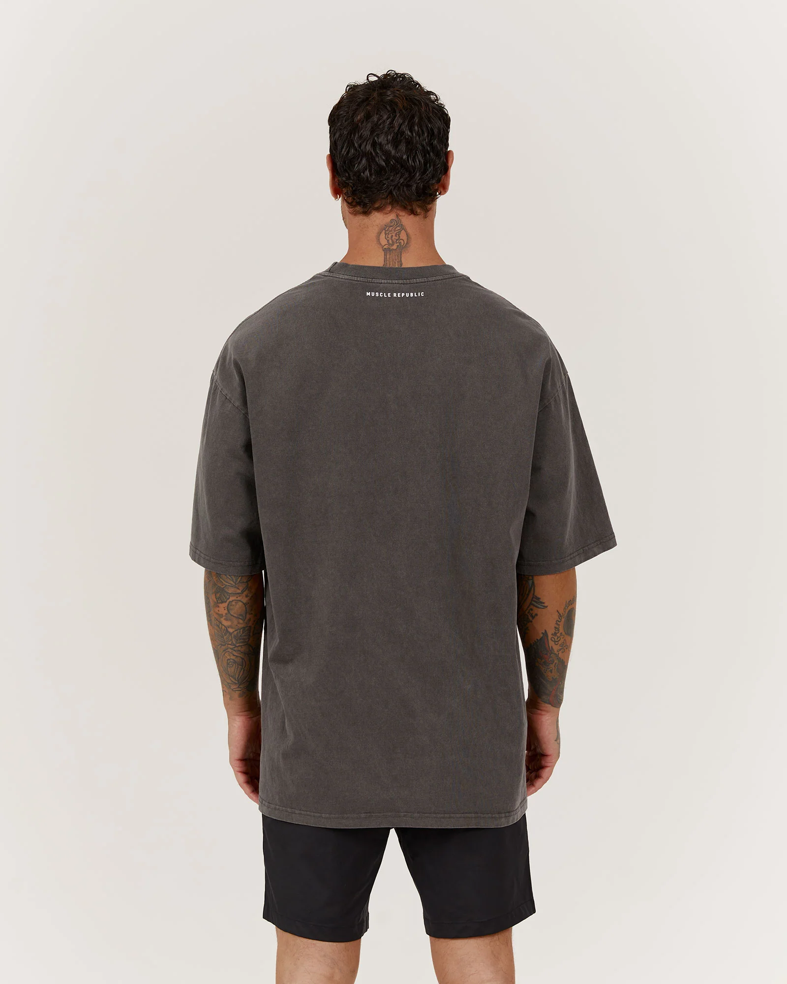 TIMELESS TEAM TRAINING TEE - FADED ONYX - Image 3